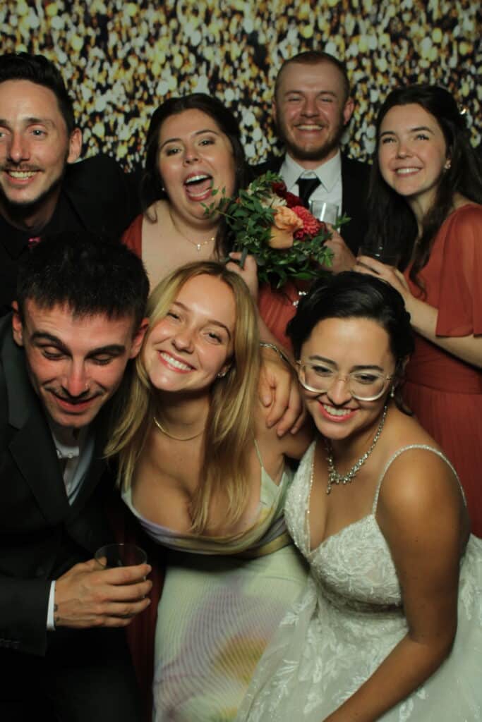 Wedding Magazine Booth guests posing at Brampton reception — Pic Booth