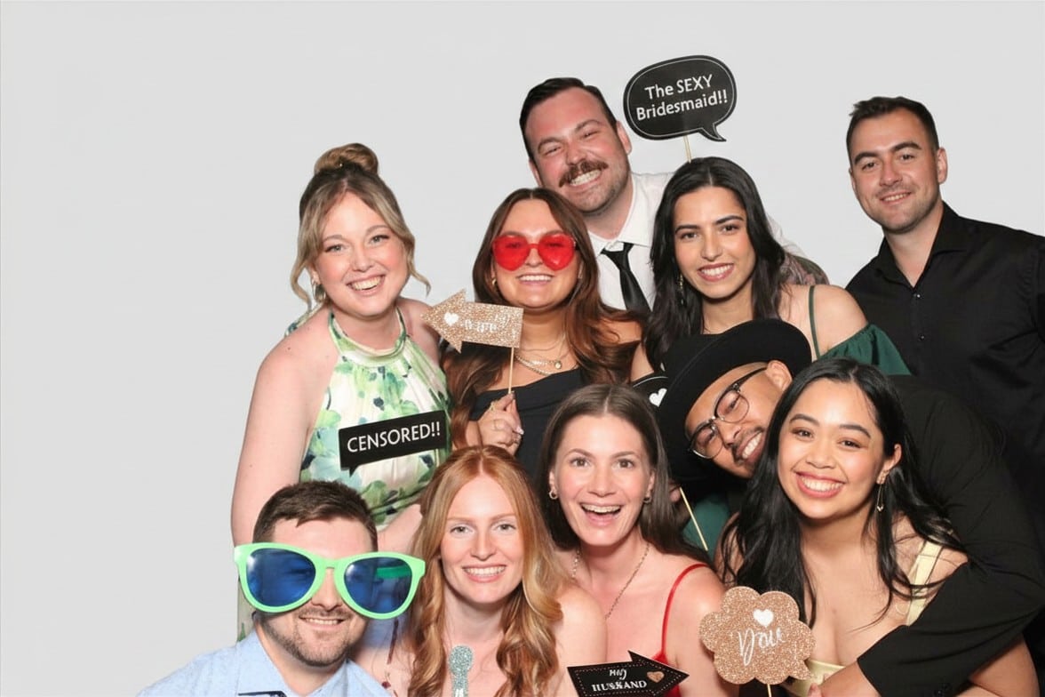 Wedding Magazine Booth guests at Brampton reception — Pic Booth